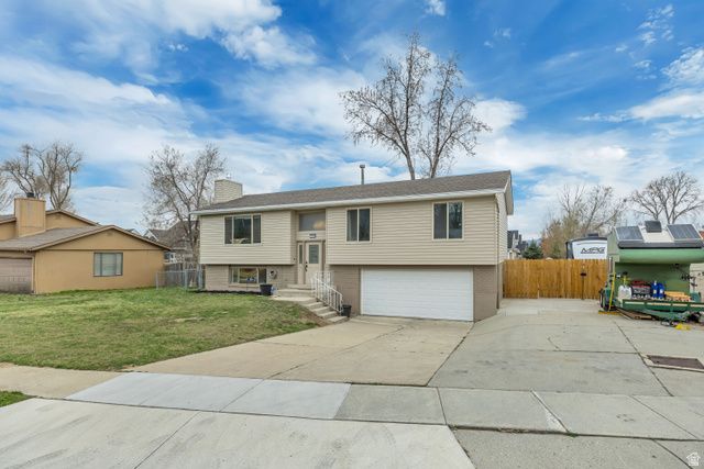 9218 S LAURA ANNE WAY, Sandy, UT 84094