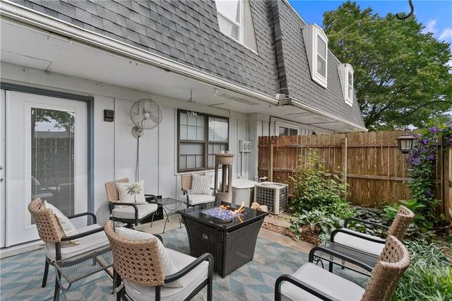 8019 E 130 Court E, Grandview, MO 64030