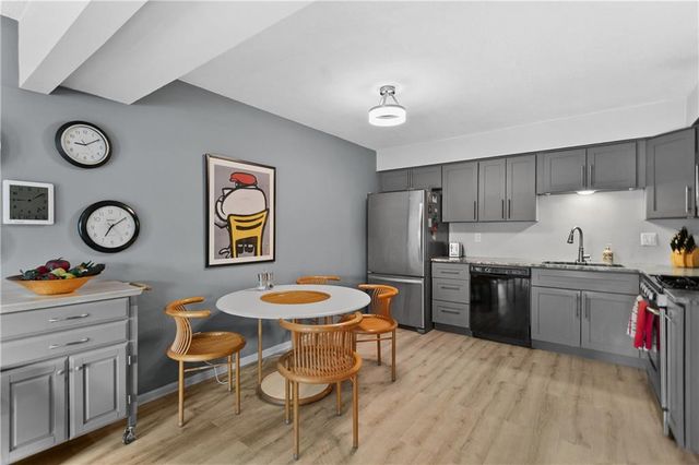 8019 E 130 Court E, Grandview, MO 64030