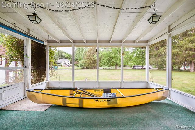 1165 Camelot Drive, Pinckney, MI 48169