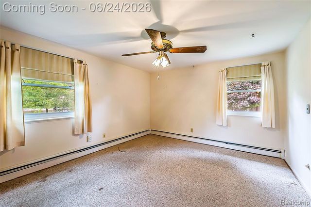 1165 Camelot Drive, Pinckney, MI 48169