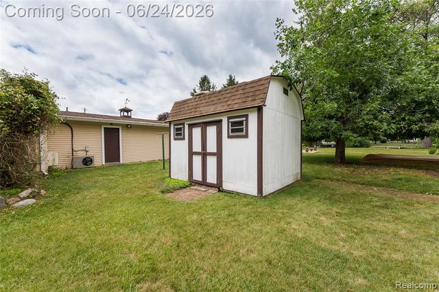 1165 Camelot Drive, Pinckney, MI 48169