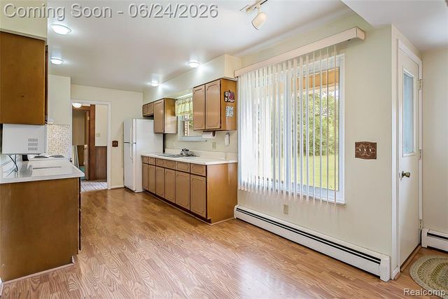 1165 Camelot Drive, Pinckney, MI 48169