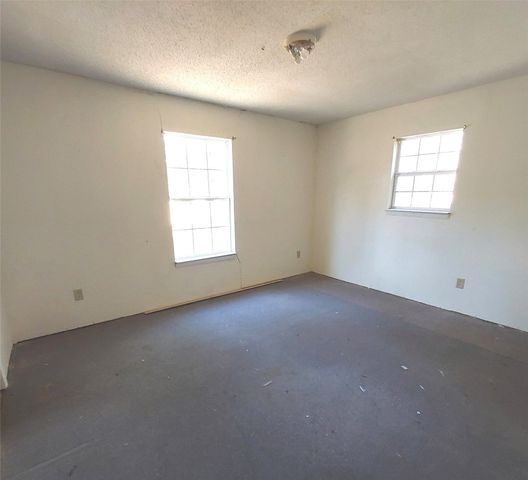 257 County Road 2608, Bonham, TX 75418