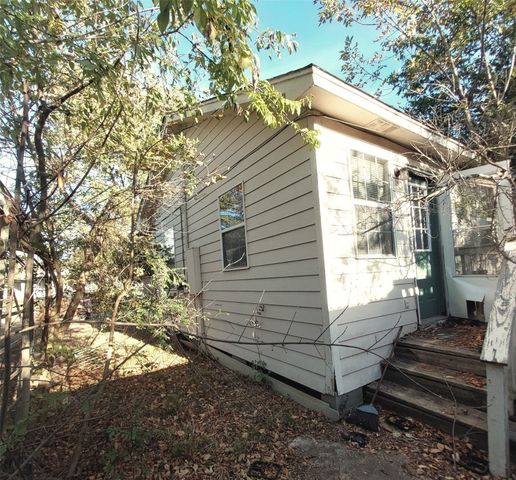 257 County Road 2608, Bonham, TX 75418