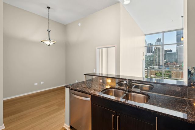 125 S GREEN Street 1205A, Chicago, IL 60607