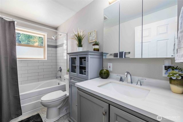 7380 Woodland Road, Ferndale, WA 98248