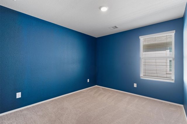 352 Sickle LOOP, Uhland, TX 78640