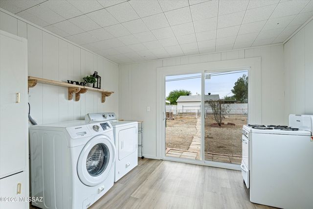 4208 E 1st Street, Tucson, AZ 85711