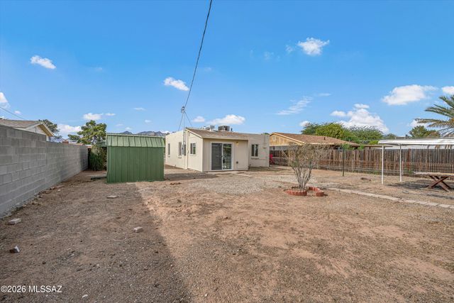 4208 E 1st Street, Tucson, AZ 85711