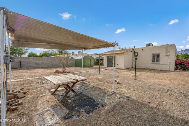 4208 E 1st Street, Tucson, AZ 85711
