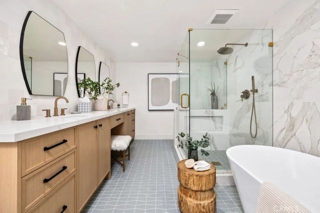 6882 Loyola Drive, Huntington Beach, CA 92647