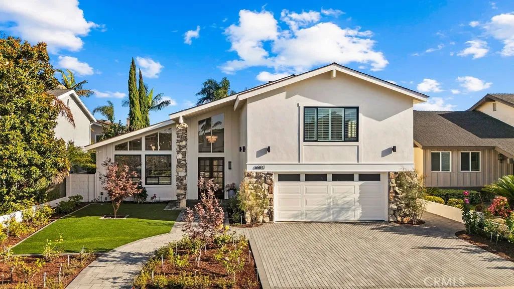 6882 Loyola Drive, Huntington Beach, CA 92647