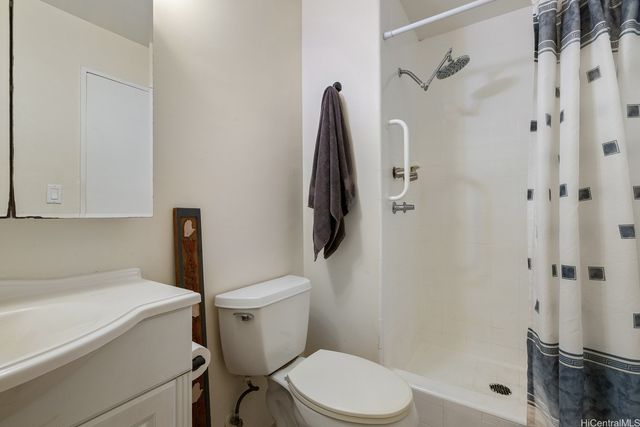 411 Kaiolu Street 504, Honolulu, HI 96815