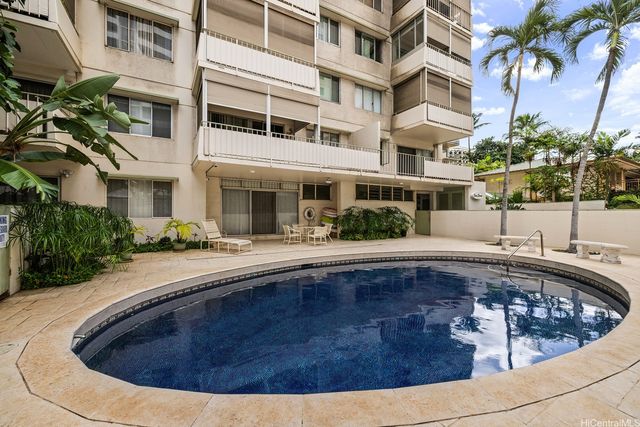 411 Kaiolu Street 504, Honolulu, HI 96815