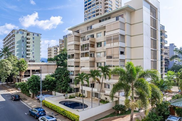 411 Kaiolu Street 504, Honolulu, HI 96815