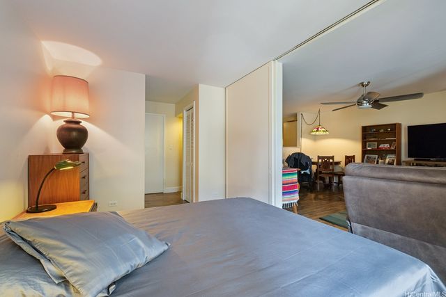 411 Kaiolu Street 504, Honolulu, HI 96815