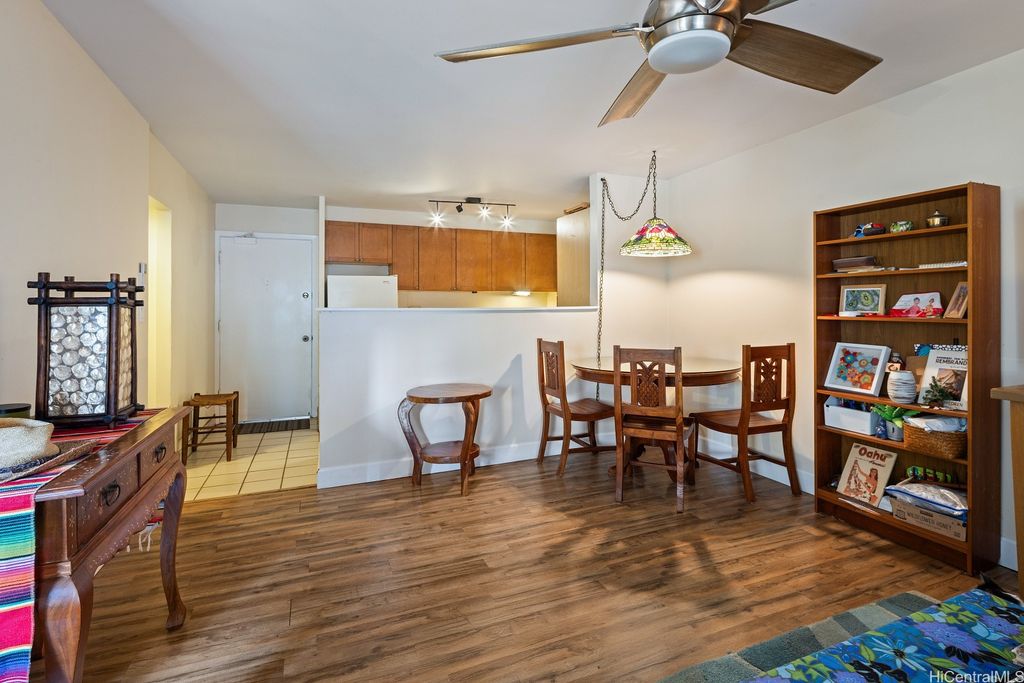 411 Kaiolu Street 504, Honolulu, HI 96815