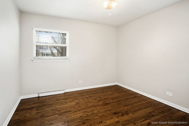 121 Elmwood Drive, Naperville, IL 60540