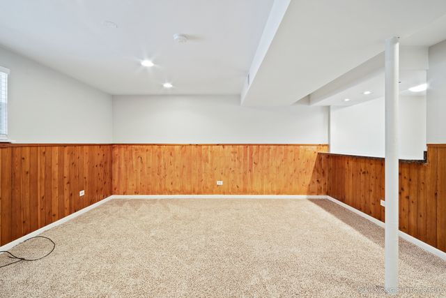 121 Elmwood Drive, Naperville, IL 60540