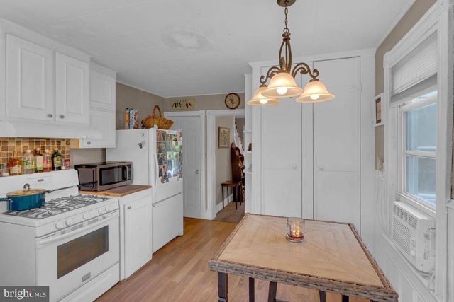 310 E 3RD ST, Moorestown, NJ 08057