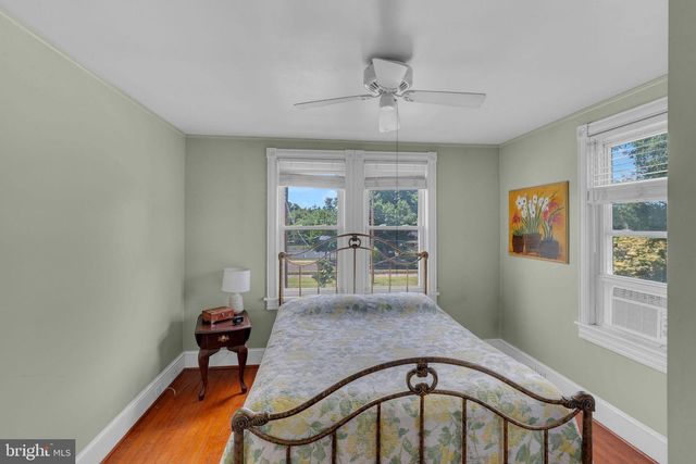 310 E 3RD ST, Moorestown, NJ 08057
