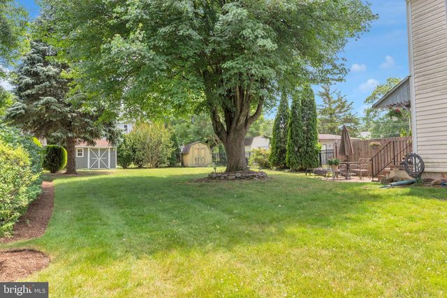 310 E 3RD ST, Moorestown, NJ 08057