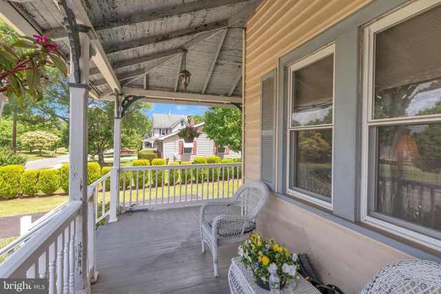 310 E 3RD ST, Moorestown, NJ 08057