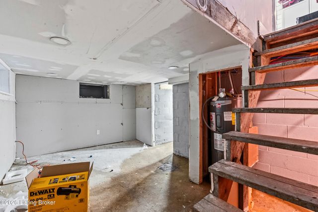 2710 Elliott Ave, Louisville, KY 40211