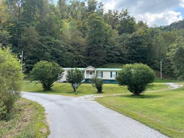 70 Spruce Pine Road, Woollum, KY 40906