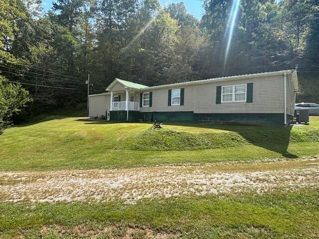 70 Spruce Pine Road, Woollum, KY 40906