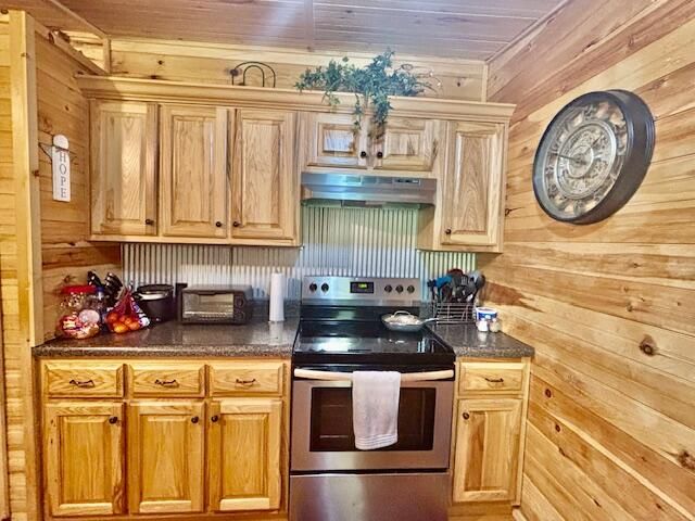 70 Spruce Pine Road, Woollum, KY 40906