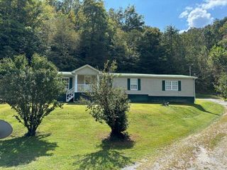 70 Spruce Pine Road, Woollum, KY 40906