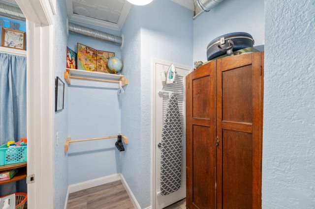 8 E Main St, Decaturville, TN 38329