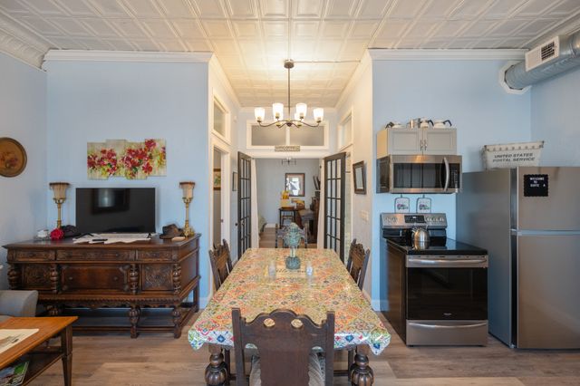 8 E Main St, Decaturville, TN 38329