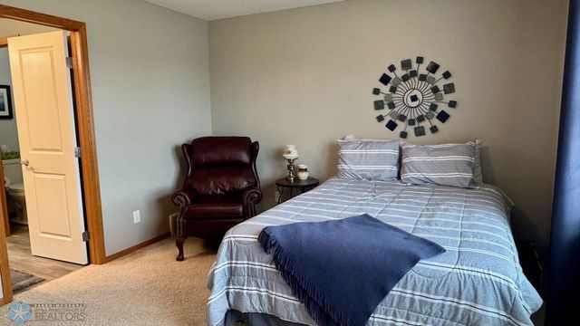 4583 44th Street S, Fargo, ND 58104