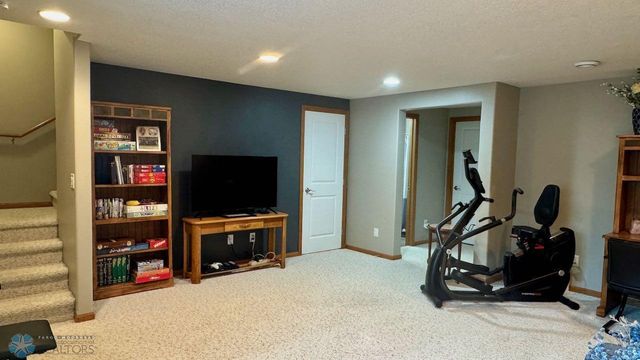 4583 44th Street S, Fargo, ND 58104