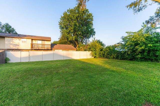 120 Sabin Street, Sycamore, IL 60178