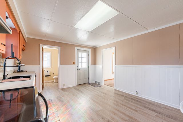 120 Sabin Street, Sycamore, IL 60178