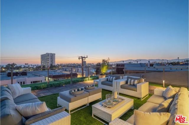 2805 3rd Street 6, Santa Monica, CA 90405