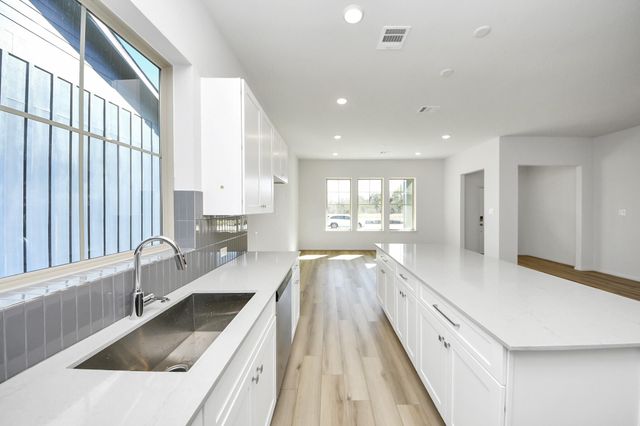 363 Legacy Point A, Sealy, TX 77474