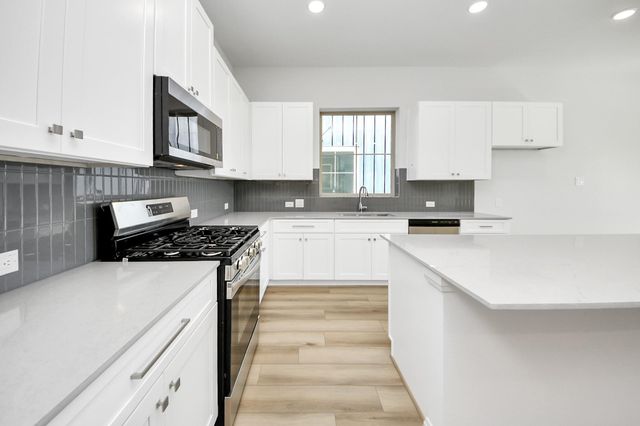 363 Legacy Point A, Sealy, TX 77474