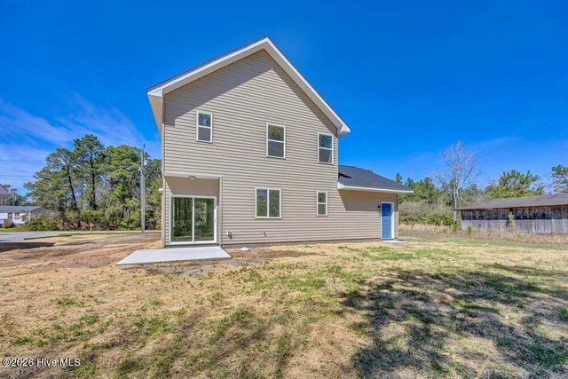 296 Charlestown Road, Southport, NC 28461