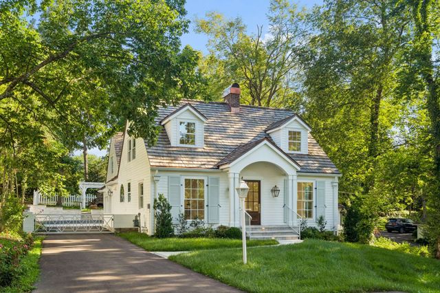4401 Iroquois Ave, Nashville, TN 37205