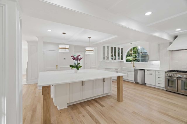 4401 Iroquois Ave, Nashville, TN 37205