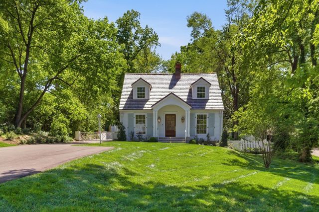 4401 Iroquois Ave, Nashville, TN 37205