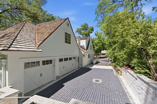 4401 Iroquois Ave, Nashville, TN 37205