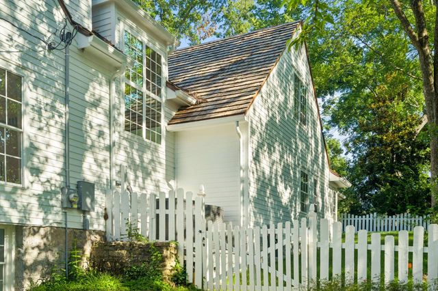 4401 Iroquois Ave, Nashville, TN 37205