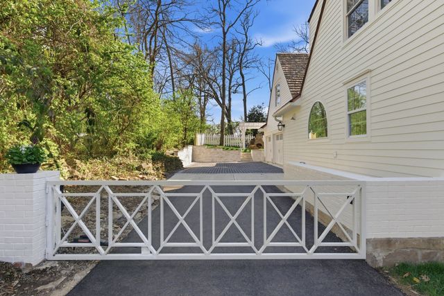 4401 Iroquois Ave, Nashville, TN 37205