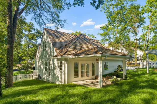 4401 Iroquois Ave, Nashville, TN 37205
